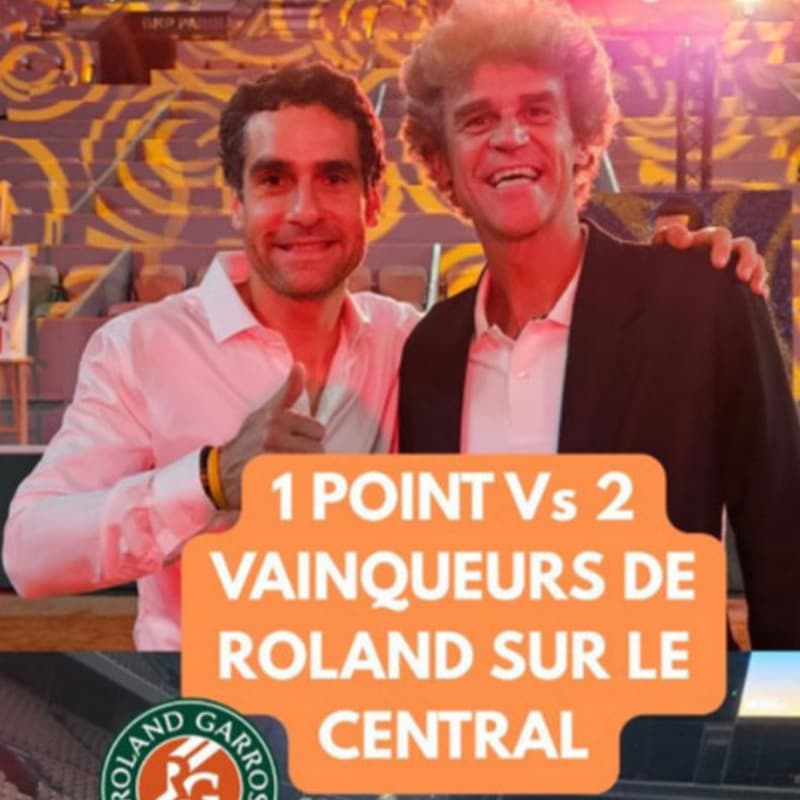 Pierrot sur le court central de Roland-Garros